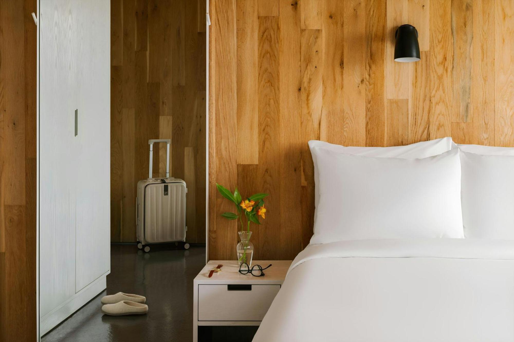 The Industrialist Gowanus Brooklyn, Sonder Hotel *